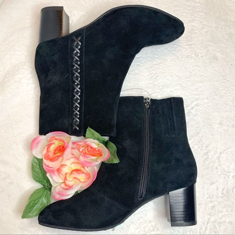 Earth Sparta Black Faux Suede Ankle Booties